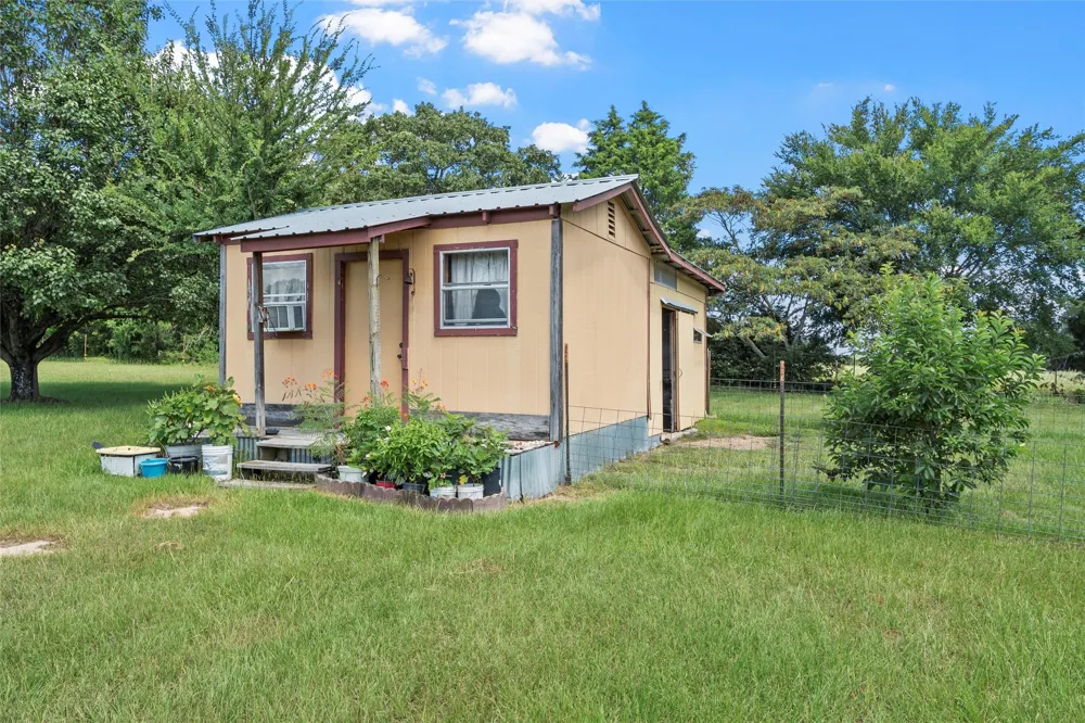 671 Lcr 516 Mexia, TX 76667