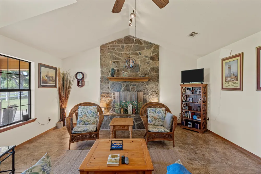 671 Lcr 516 Mexia, TX 76667