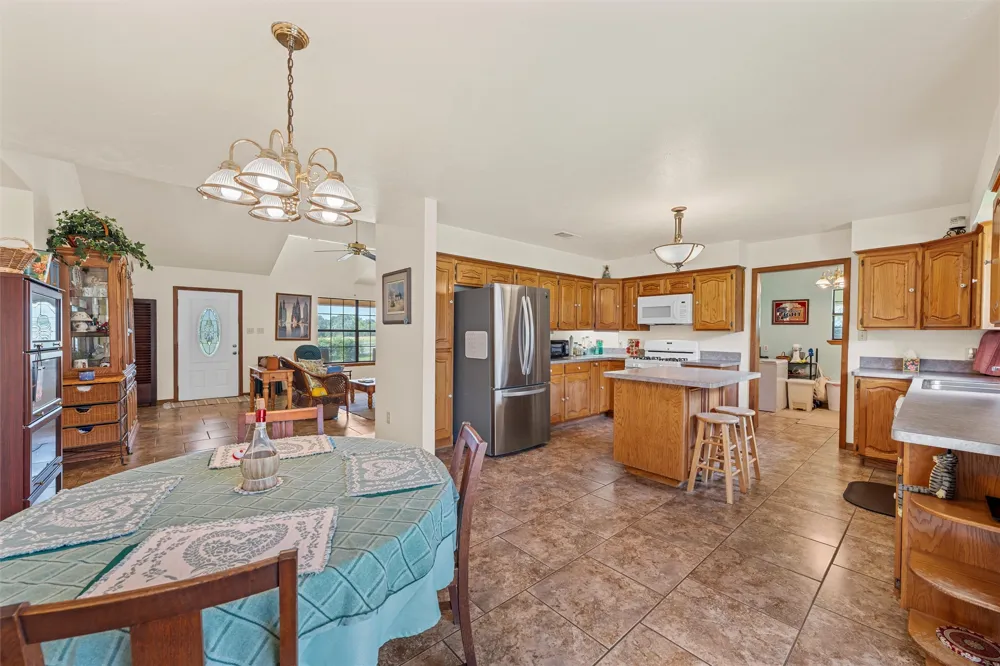 671 Lcr 516 Mexia, TX 76667