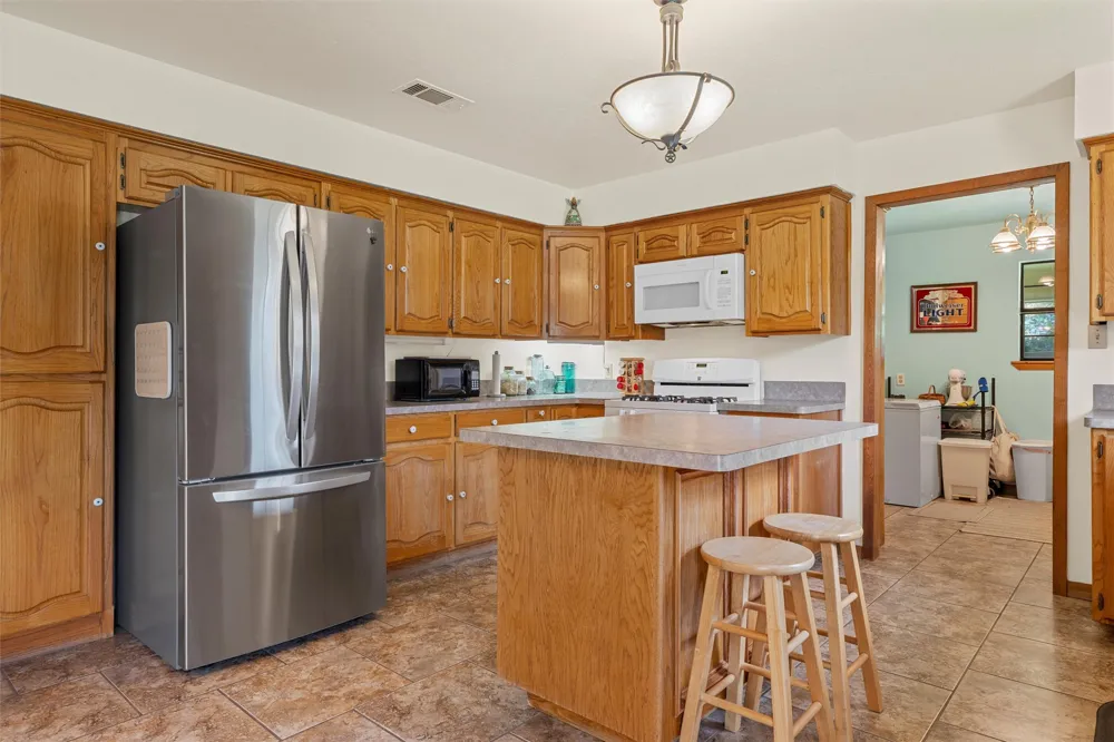 671 Lcr 516 Mexia, TX 76667