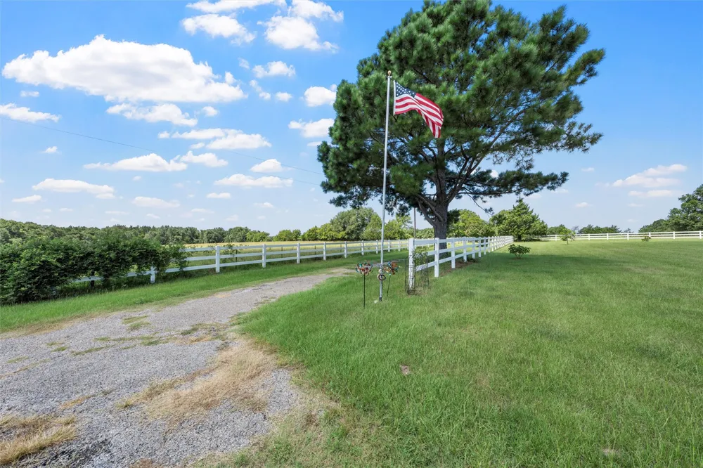 671 Lcr 516 Mexia, TX 76667