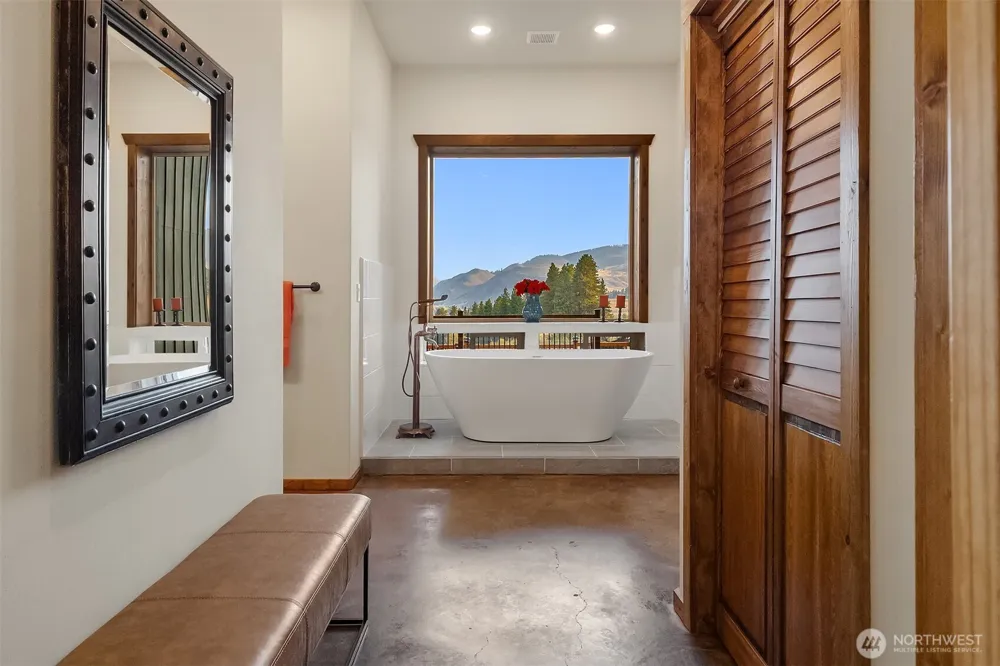 47 Bella Vista Lane Winthrop, WA 98862