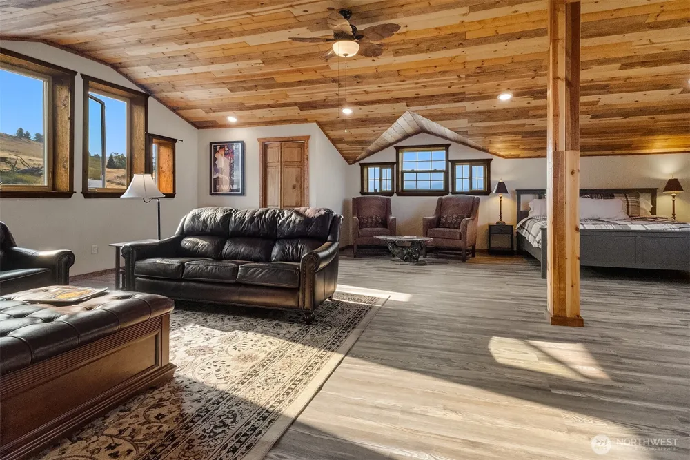 47 Bella Vista Lane Winthrop, WA 98862