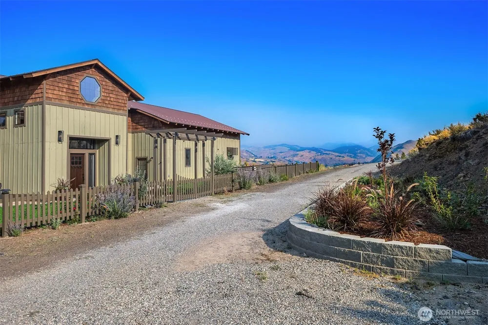 47 Bella Vista Lane Winthrop, WA 98862