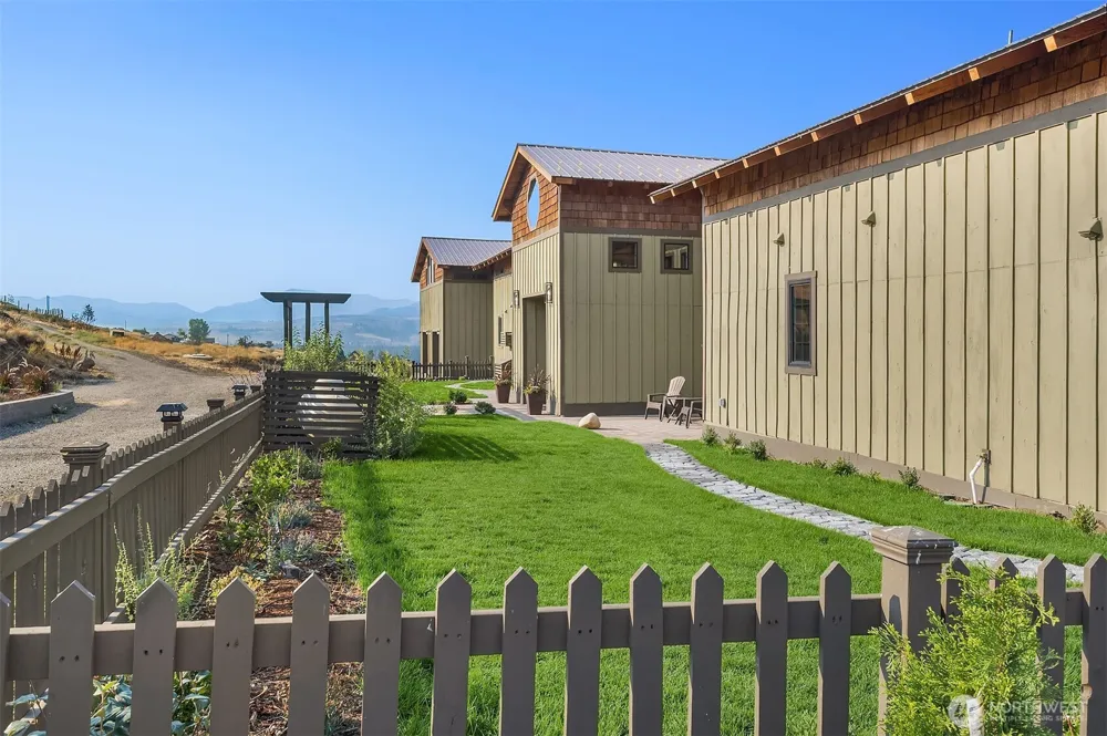 47 Bella Vista Lane Winthrop, WA 98862