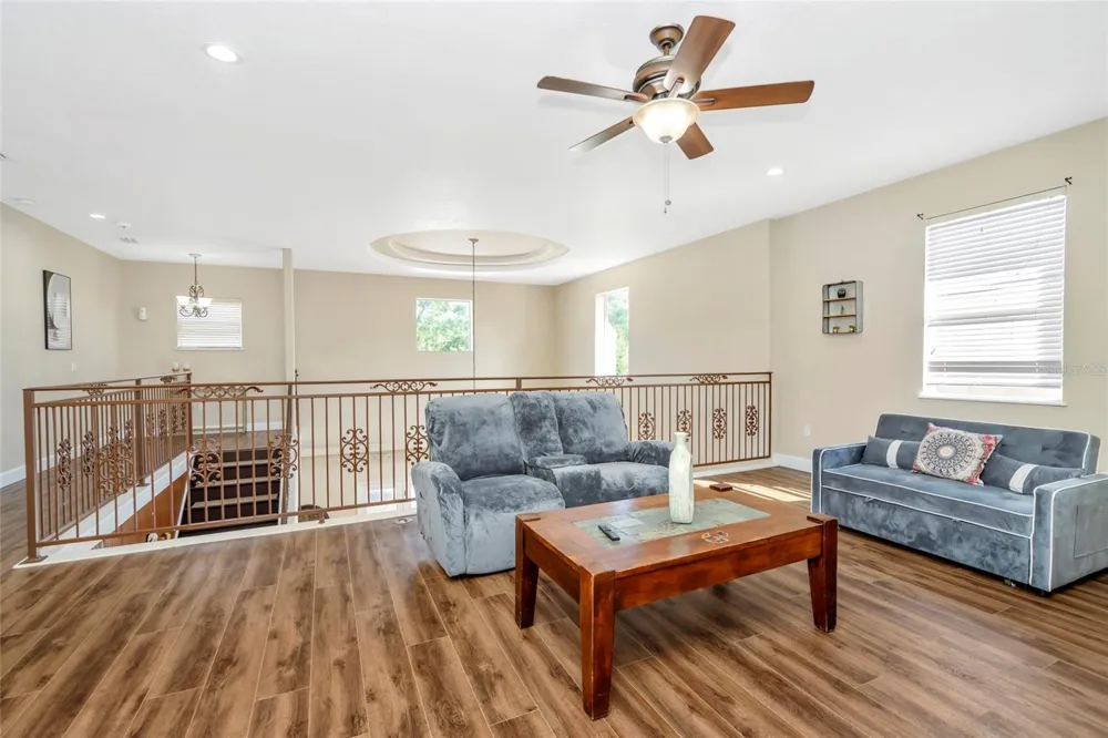 10806 PEREZ DRIVE Tampa, FL 33618
