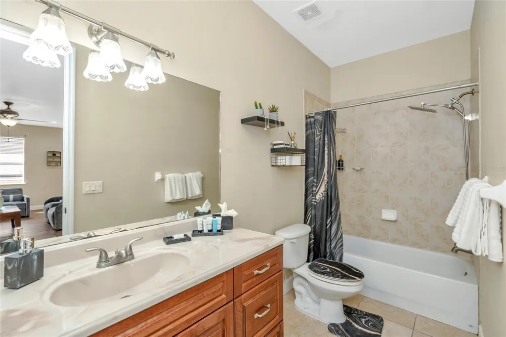 10806 PEREZ DRIVE Tampa, FL 33618