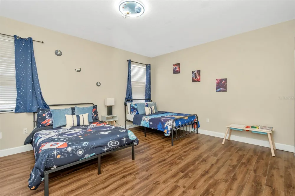 10806 PEREZ DRIVE Tampa, FL 33618
