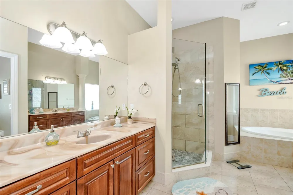 10806 PEREZ DRIVE Tampa, FL 33618