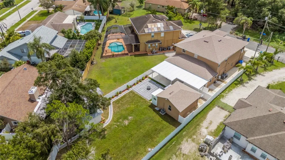 10806 PEREZ DRIVE Tampa, FL 33618
