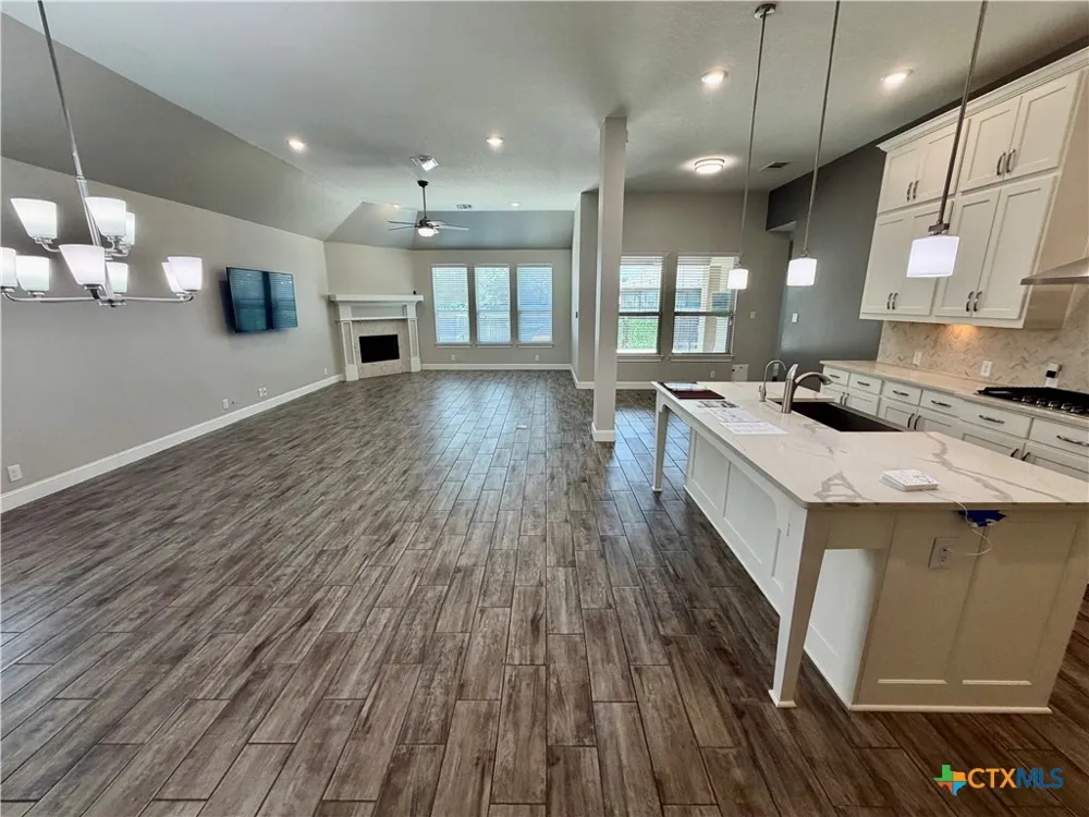 1404 Pioneer Drive New Braunfels, TX 78132