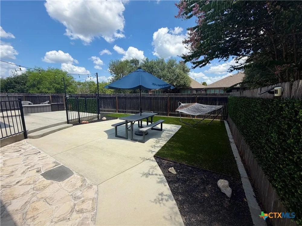 1404 Pioneer Drive New Braunfels, TX 78132