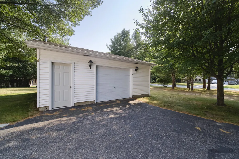 2615 Hill Road Manistee, MI 49660