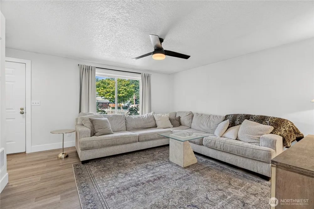 186 DECATUR DRIVE Kelso, WA 98626