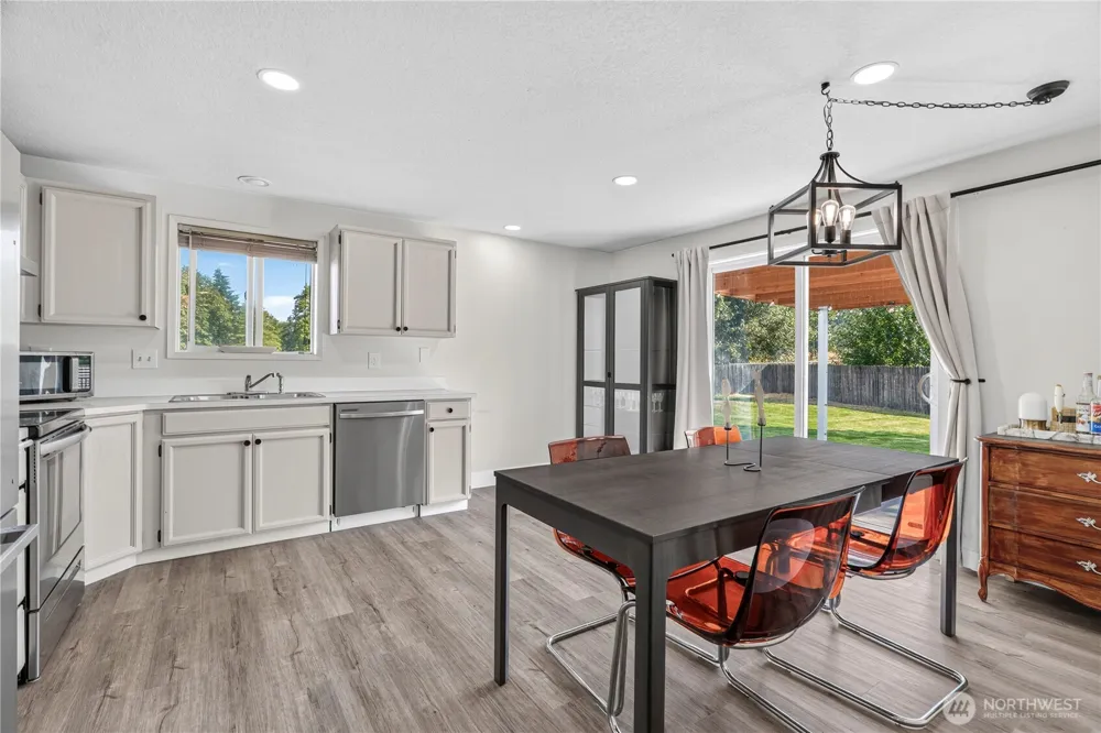 186 DECATUR DRIVE Kelso, WA 98626