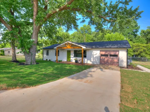10401 Wolf Creek Drive