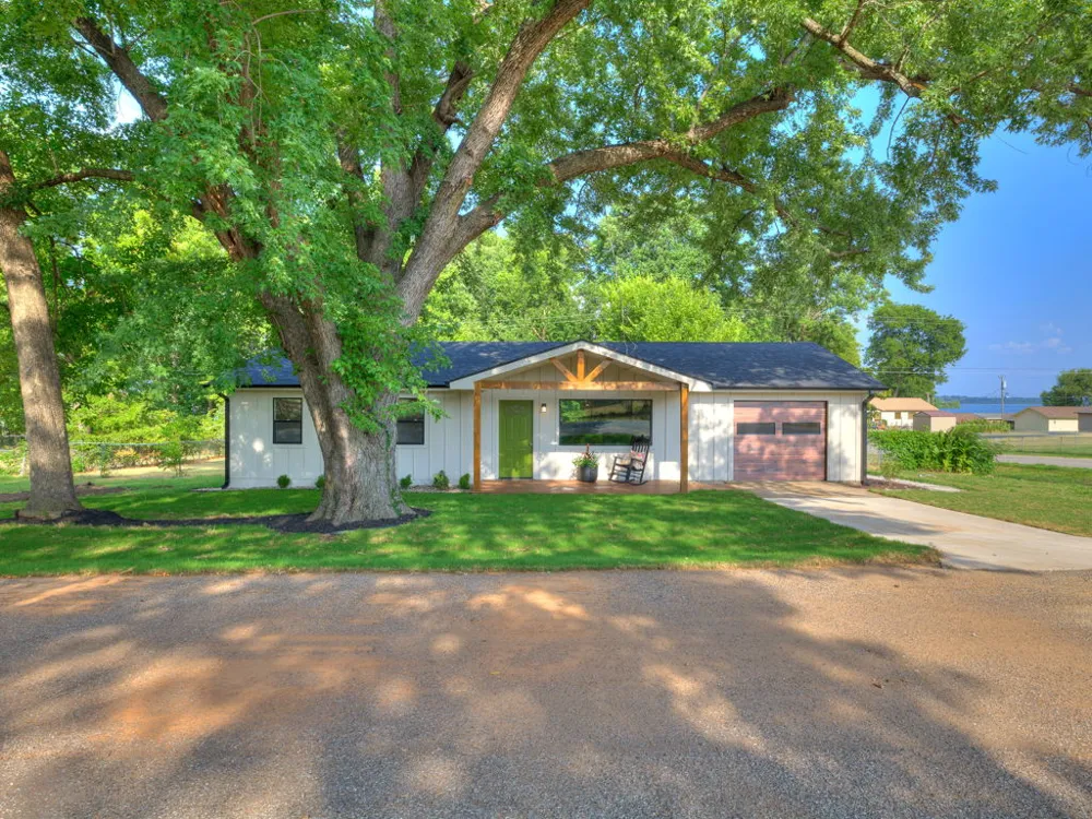 10401 Wolf Creek Drive Grove, OK 74344