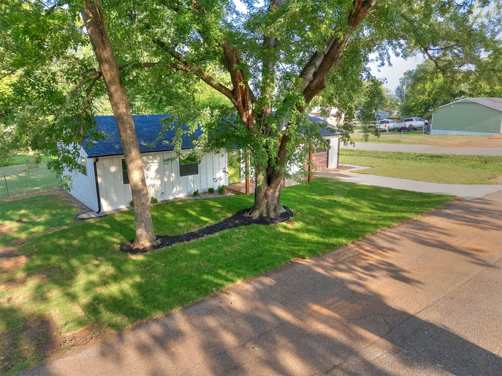 10401 Wolf Creek Drive Grove, OK 74344