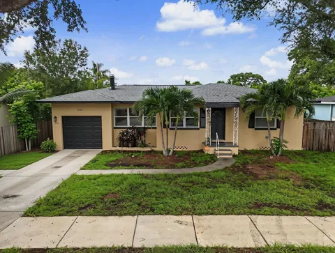 1542 LAKEVIEW ROAD