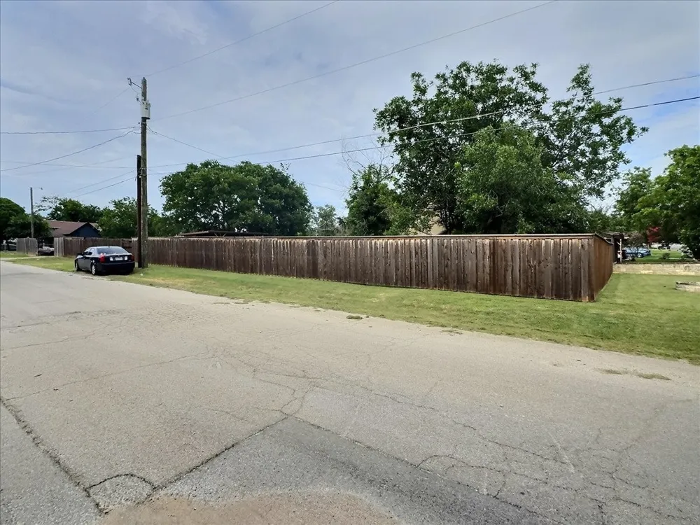 201 E 7th Street Weatherford, TX 76086