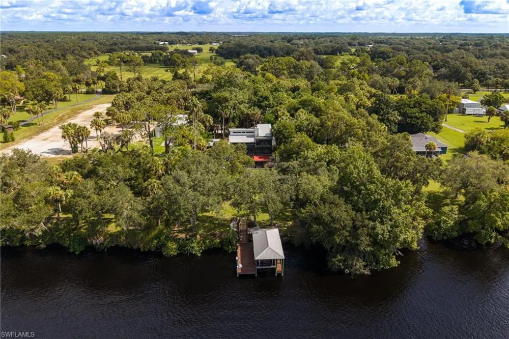 4359 County Rd 78 Labelle, FL 33935