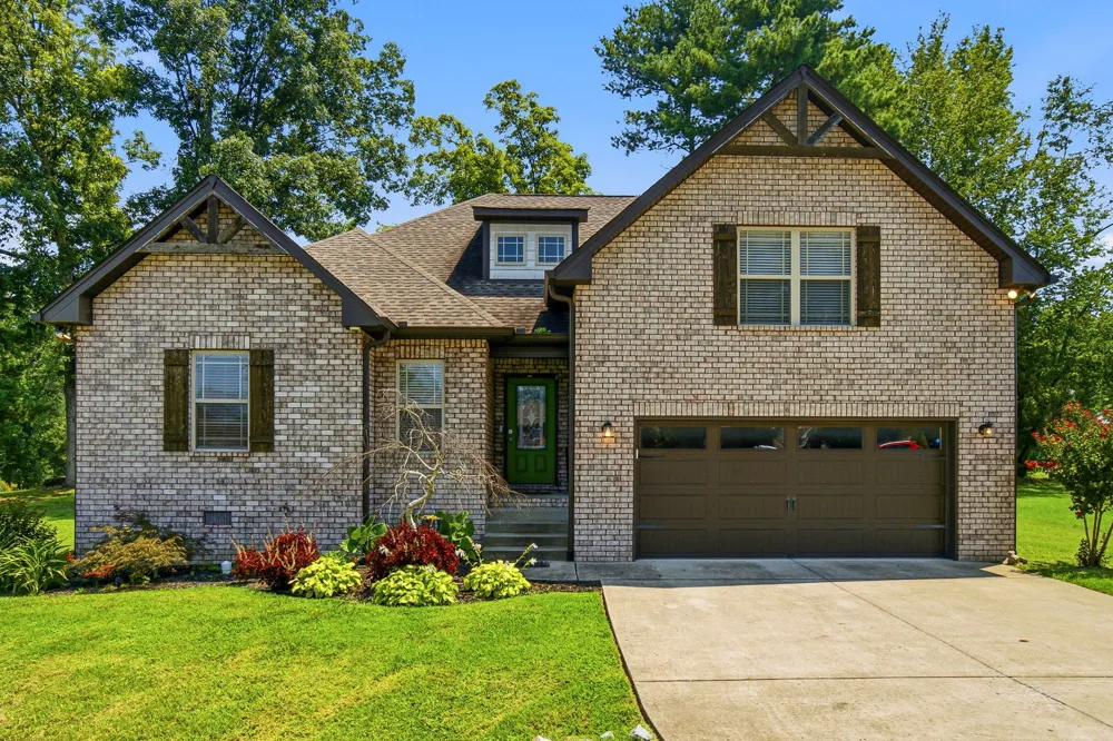 1044 Northridge Dr Greenbrier, TN 37073