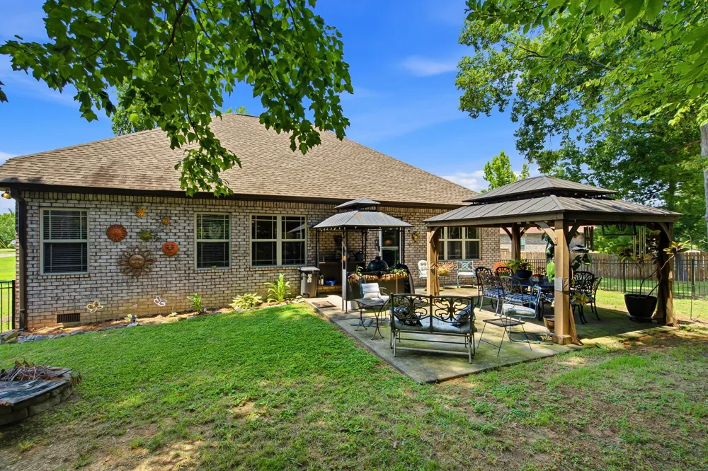 1044 Northridge Dr Greenbrier, TN 37073