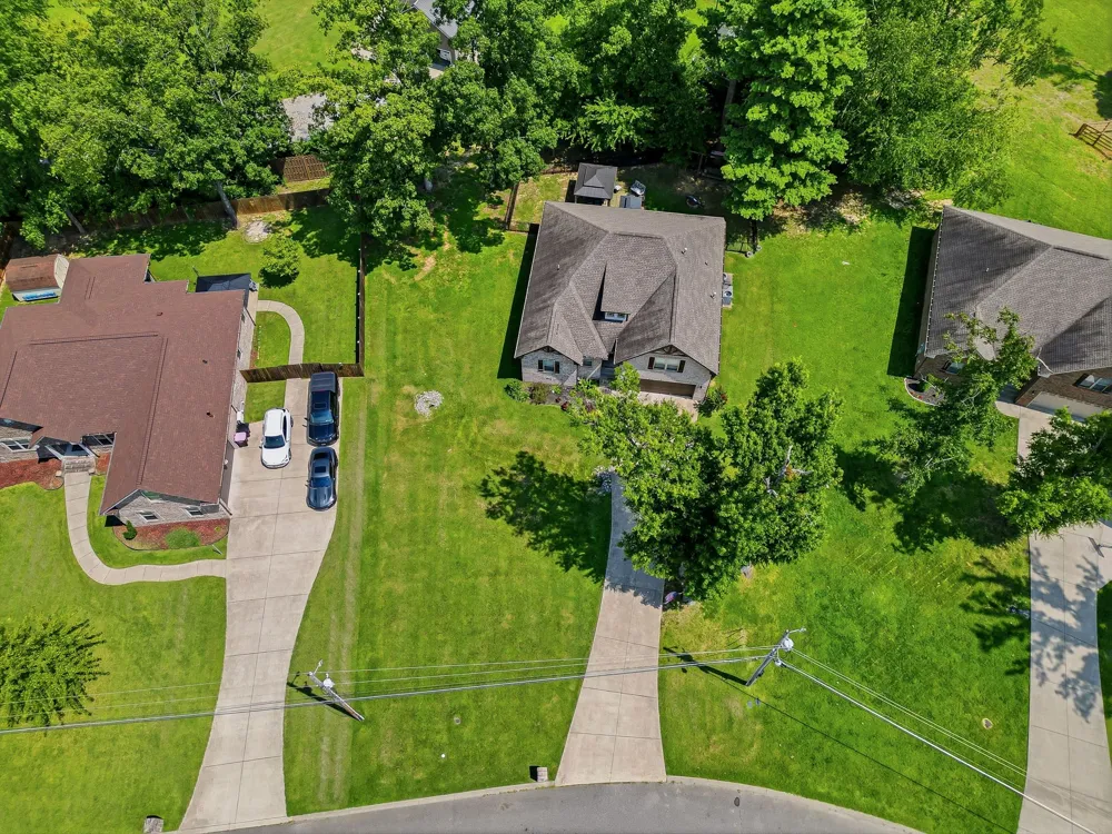1044 Northridge Dr Greenbrier, TN 37073