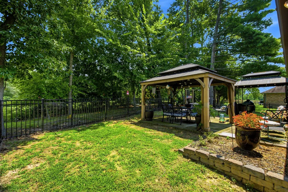 1044 Northridge Dr Greenbrier, TN 37073