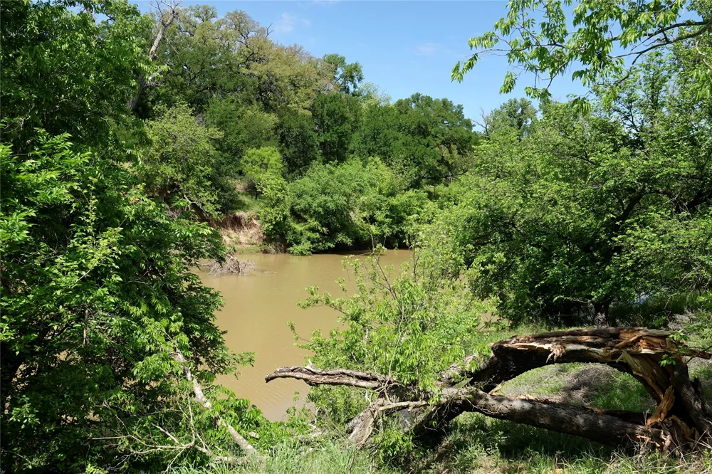 588 S County Road 430 Goldthwaite, TX 76844
