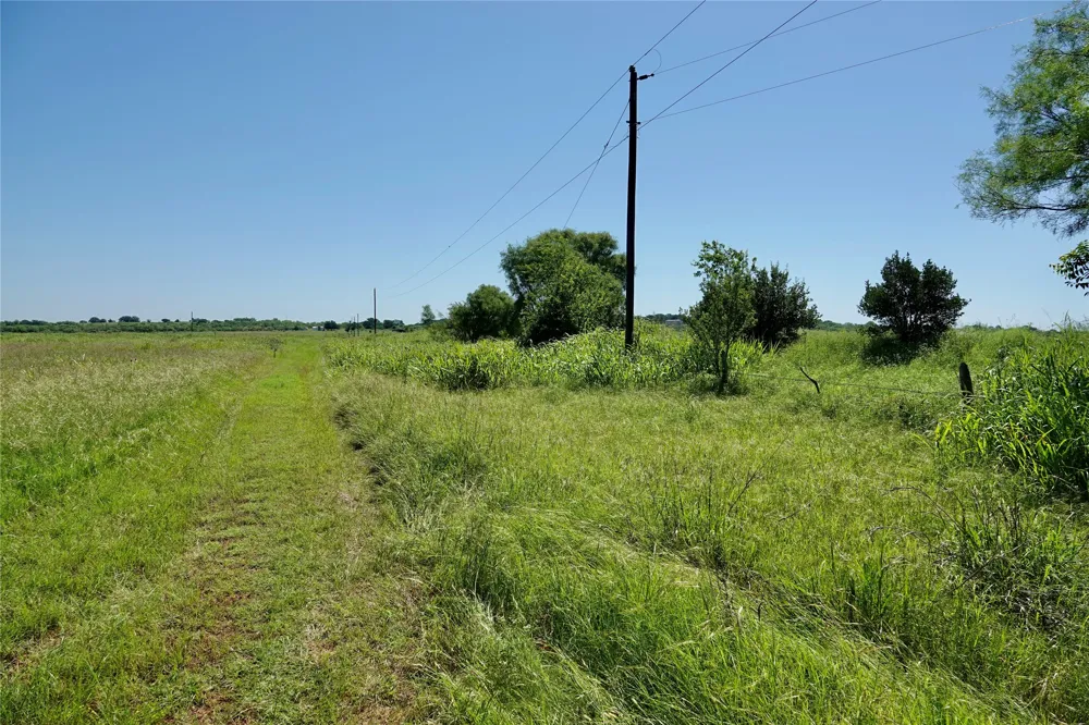 588 S County Road 430 Goldthwaite, TX 76844