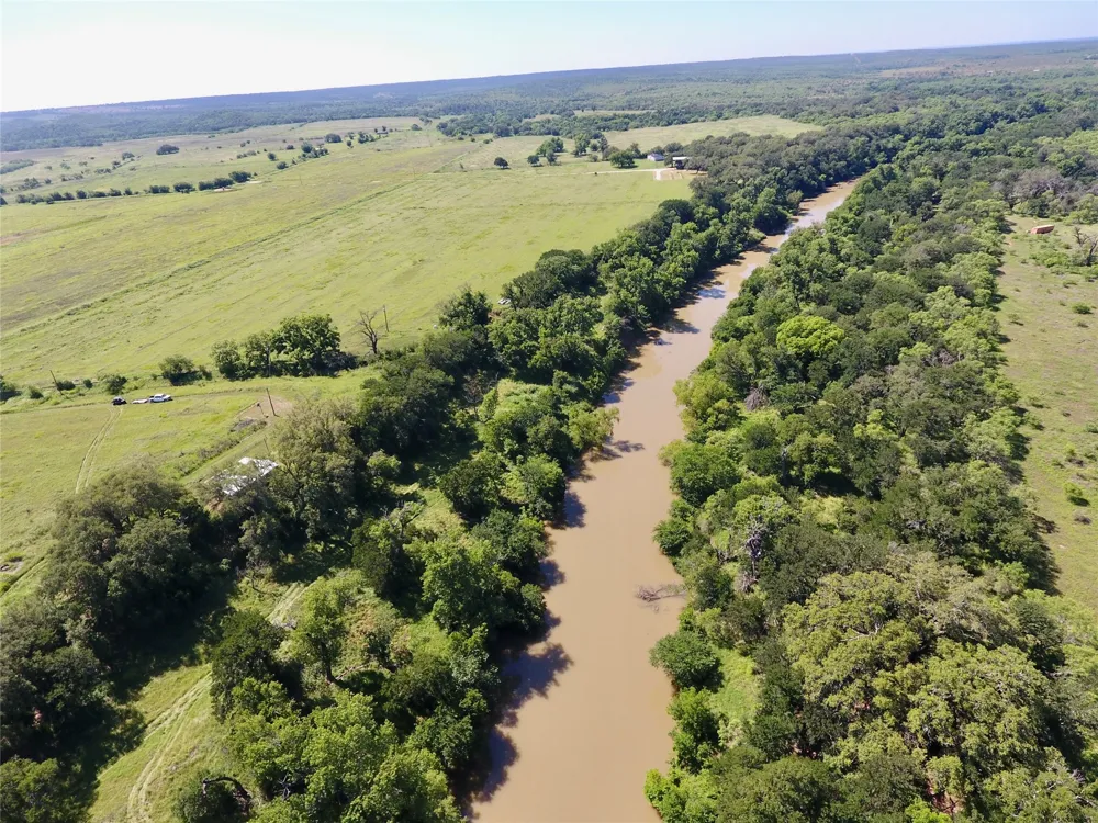 588 S County Road 430 Goldthwaite, TX 76844