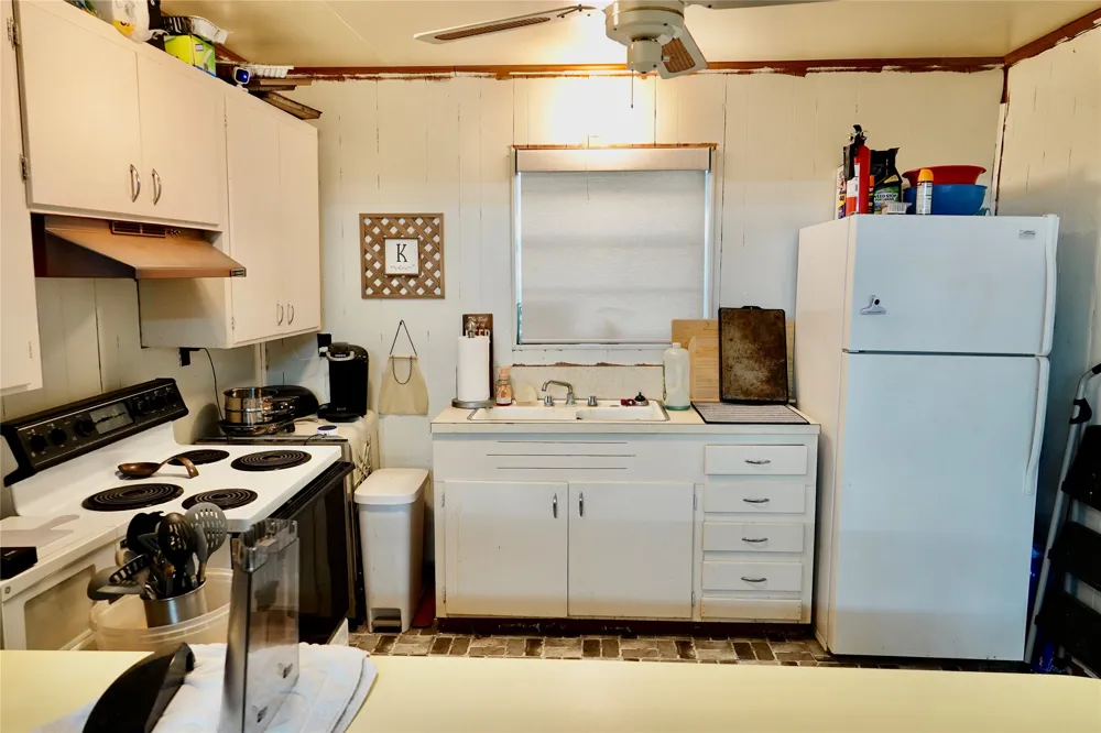 588 S County Road 430 Goldthwaite, TX 76844