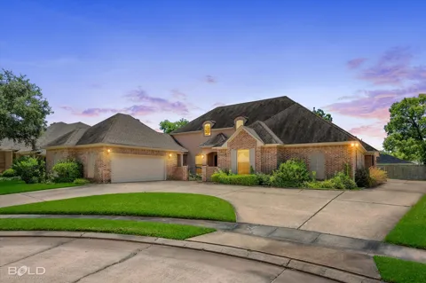 106 Oxford Circle