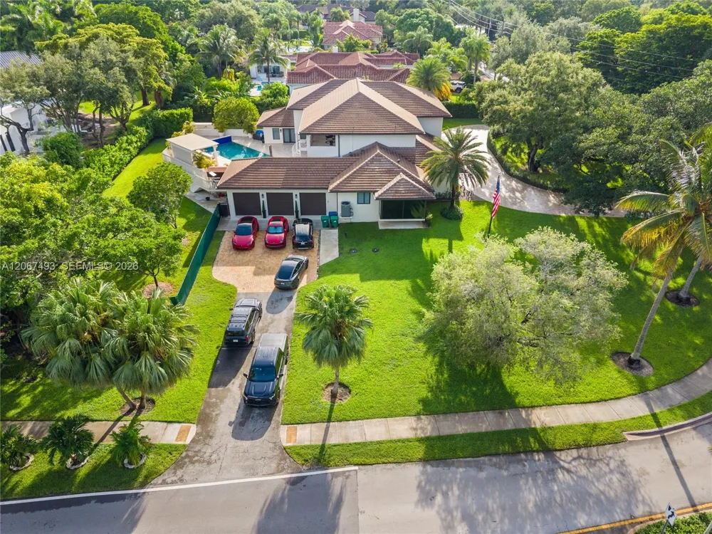 5720 SW 128th St Pinecrest, FL 33156
