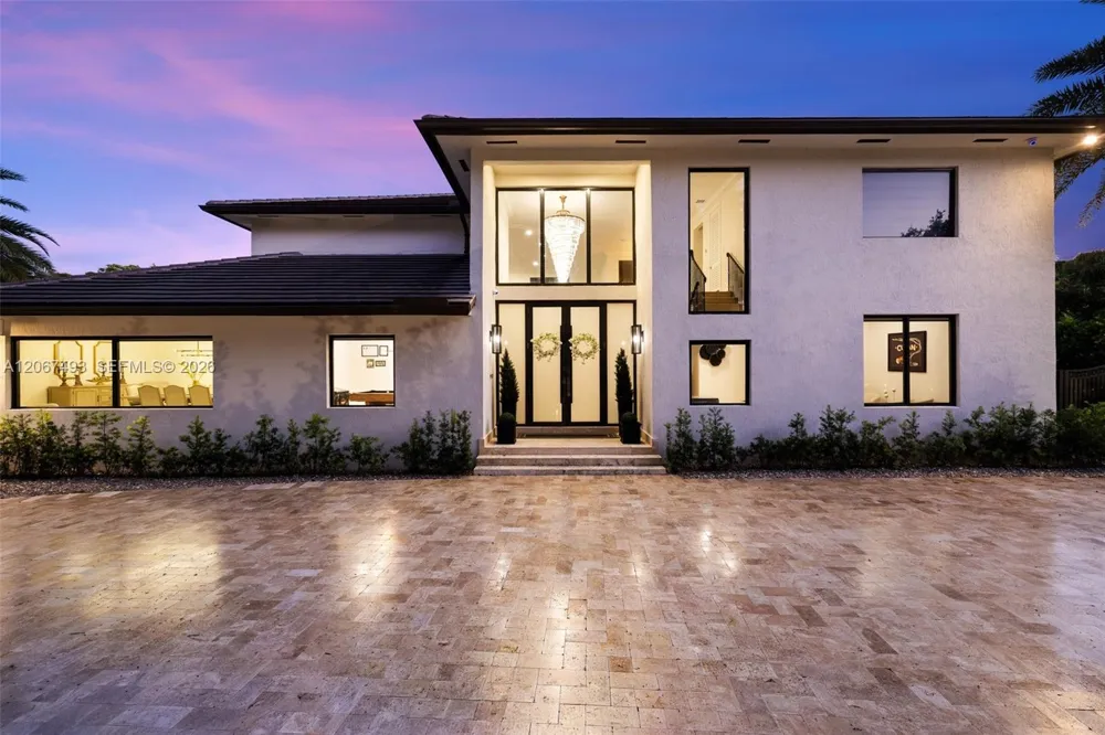5720 SW 128th St Pinecrest, FL 33156