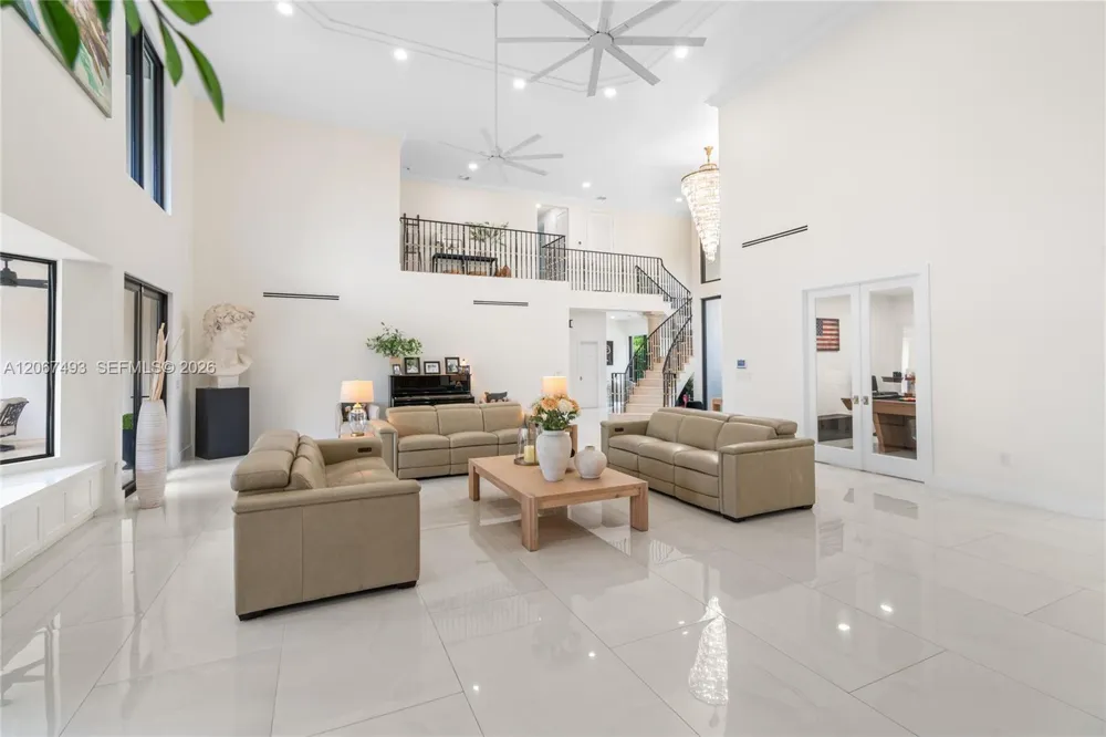 5720 SW 128th St Pinecrest, FL 33156