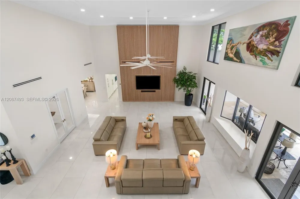 5720 SW 128th St Pinecrest, FL 33156