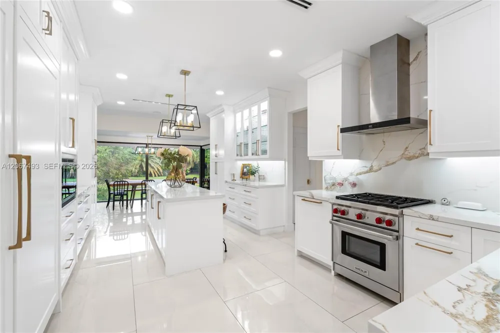 5720 SW 128th St Pinecrest, FL 33156