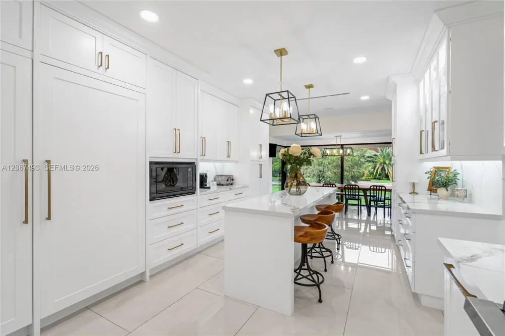 5720 SW 128th St Pinecrest, FL 33156