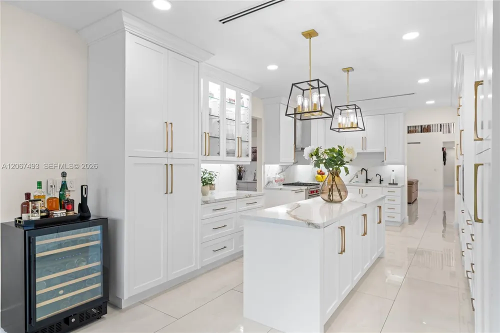 5720 SW 128th St Pinecrest, FL 33156