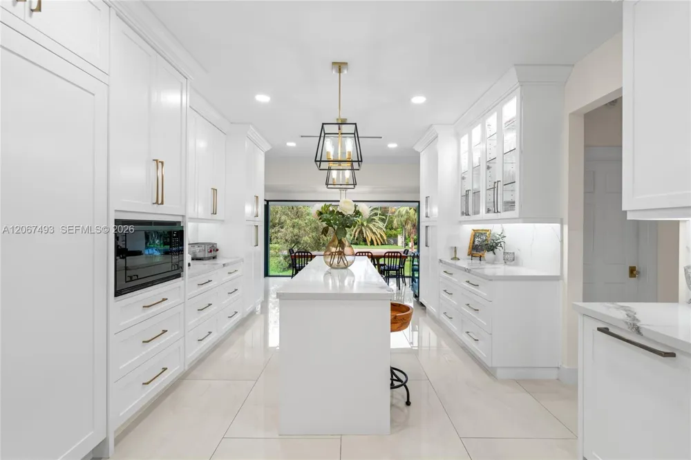 5720 SW 128th St Pinecrest, FL 33156