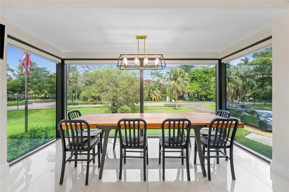 5720 SW 128th St Pinecrest, FL 33156