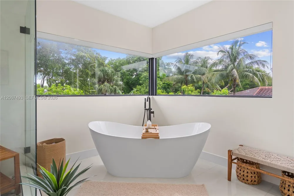 5720 SW 128th St Pinecrest, FL 33156