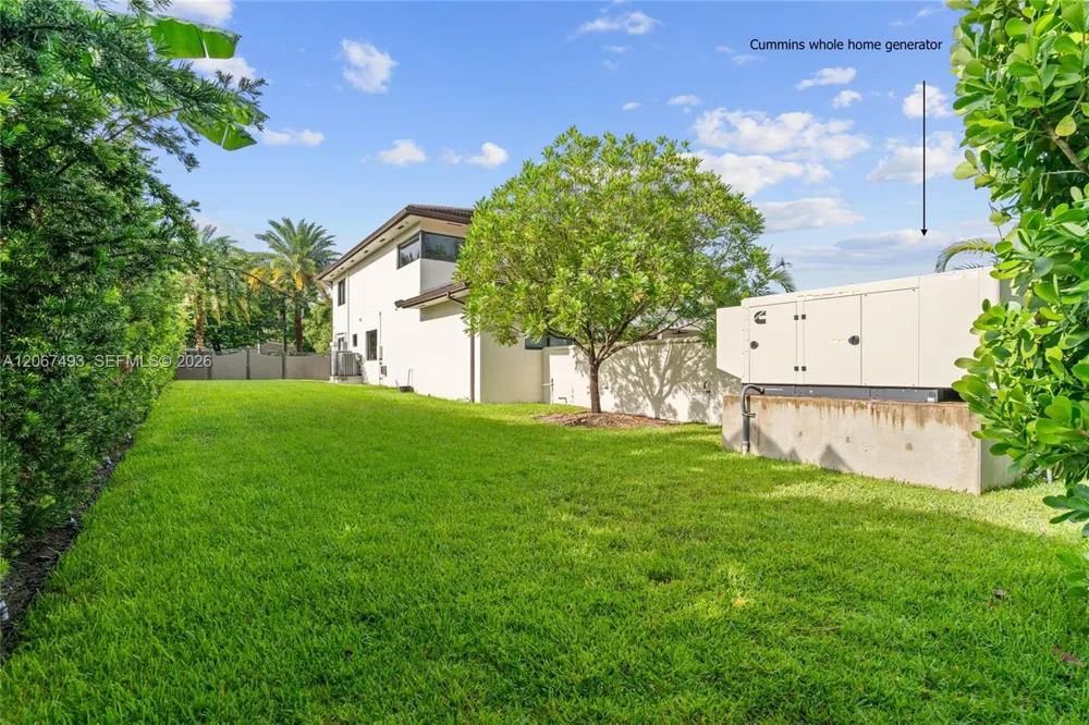 5720 SW 128th St Pinecrest, FL 33156