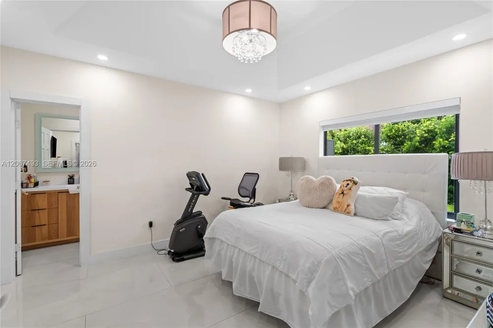 5720 SW 128th St Pinecrest, FL 33156