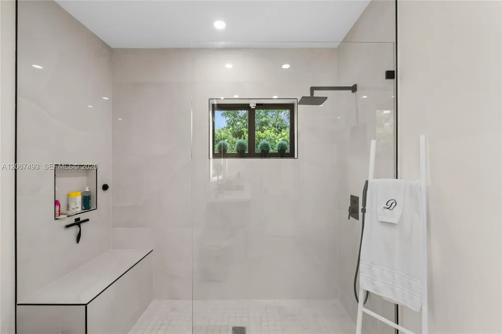 5720 SW 128th St Pinecrest, FL 33156