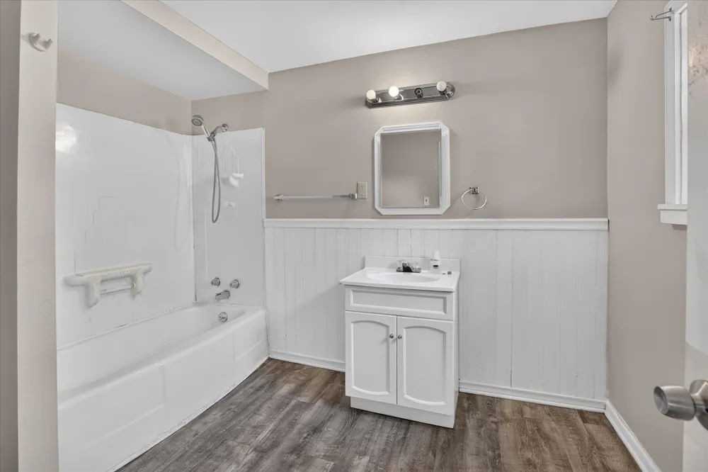 803 Joseph Street Bay City City, MI 48706