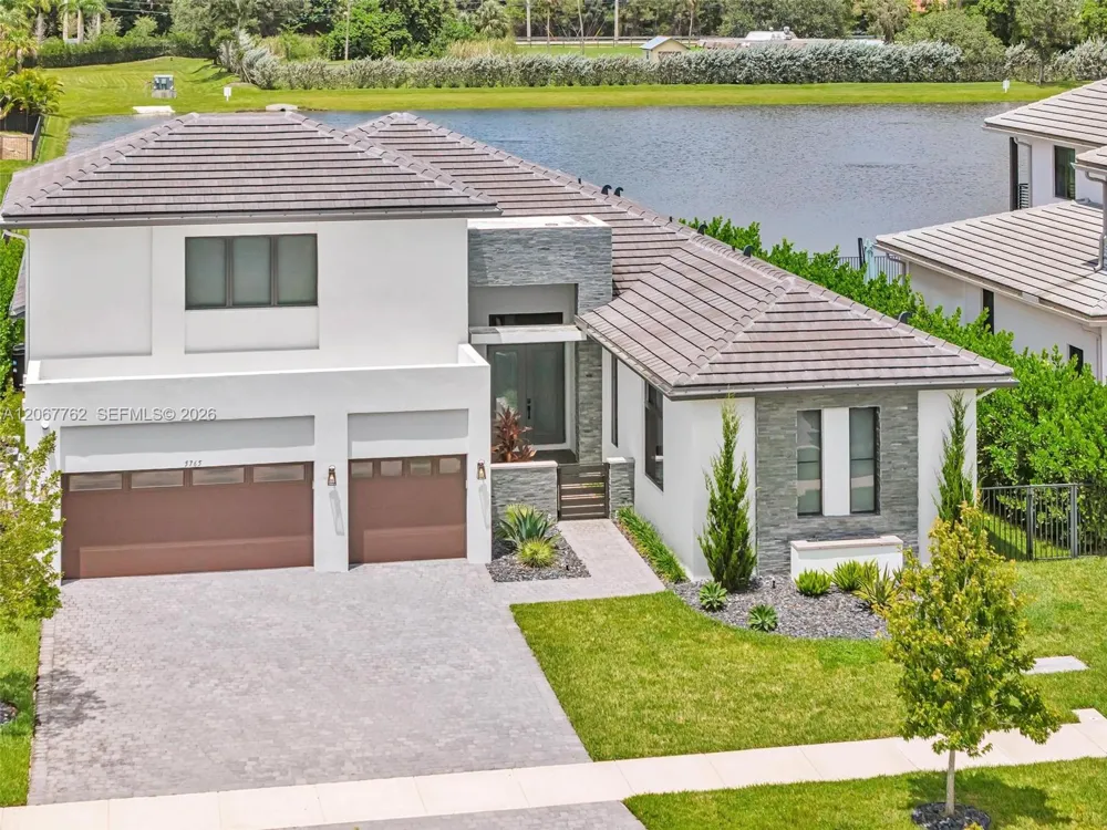 5765 SW 104th Ter Cooper City, FL 33328