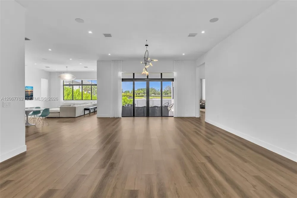 5765 SW 104th Ter Cooper City, FL 33328